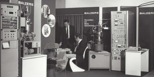 Remo Vogelsang and his colleague at an exhibition in Edinburgh, ©John Cameron Balzers-Mass-Spectrometer-QMG511