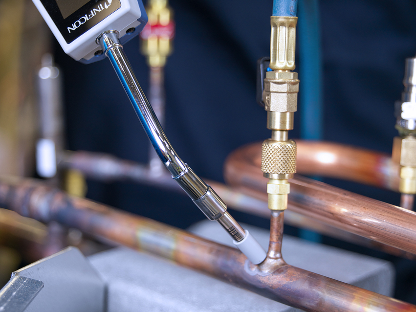 Hand Probe on HVAC/R joint