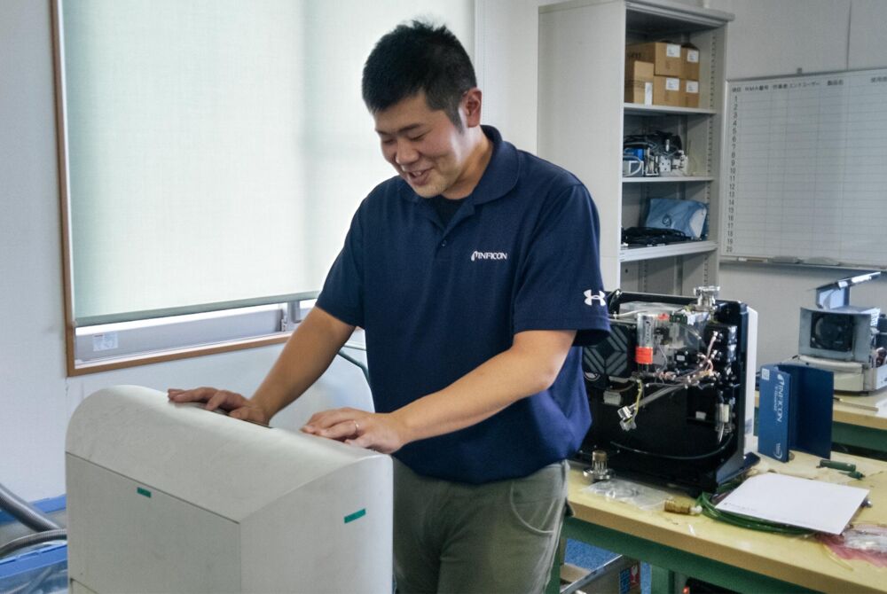 News|A Day as a Service Engineer at INFICON Japan | INFICON
