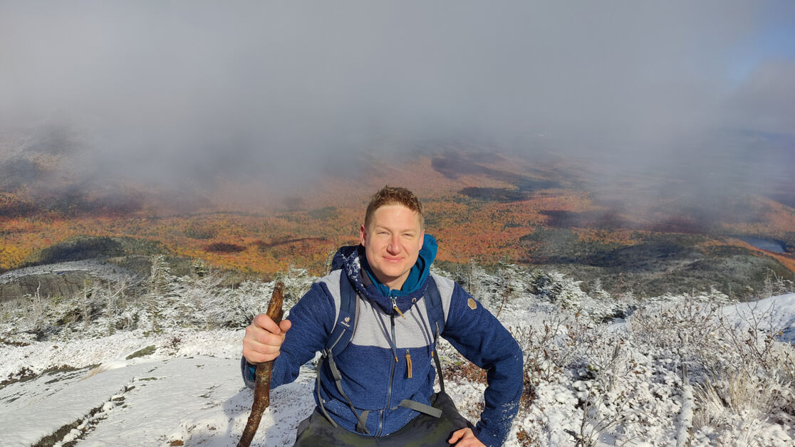 Wanderung auf einen der 46er in den Adirondacks mit Indiansummer im Tal. Dies ist das größte Wandergebiet der USA, rund dreistunden mit dem Auto von Syracuse entfernt. Jochen Wagner_Hiking one of the 46er in the Adirondacks