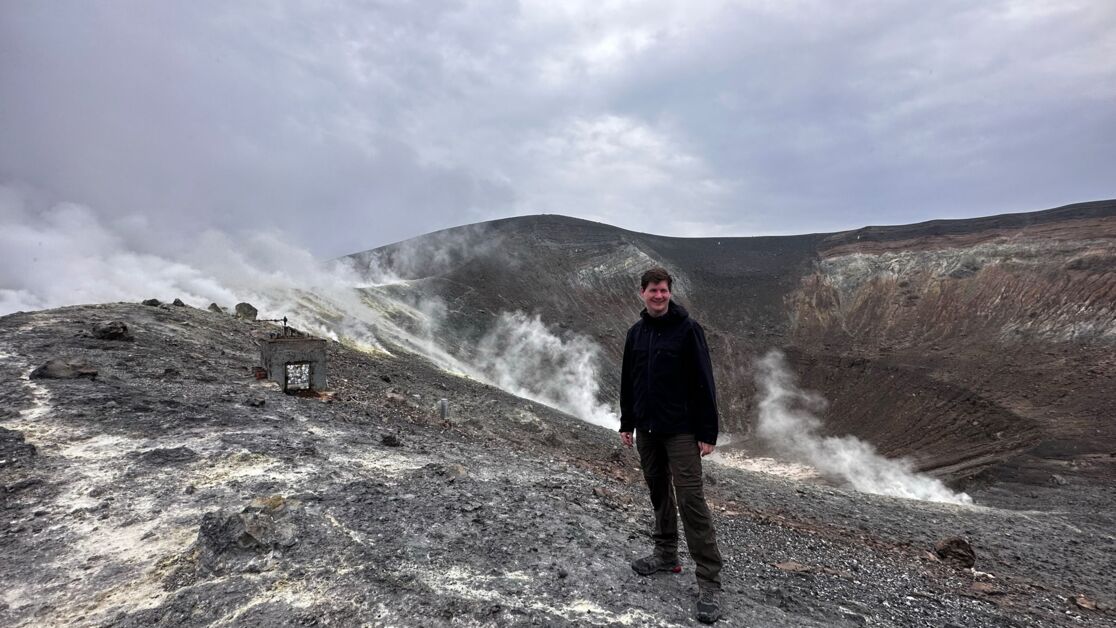 Volcano_Sicily_Josef_crater