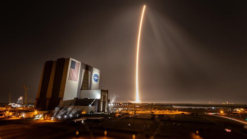 Foto cortesía de la NASA MPH-MS Launch on CLPS IM-2 Mission