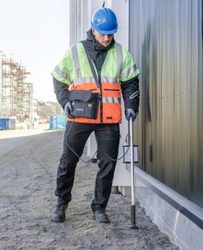 Inficon XRS9012 in use Inficon XRS9012 in use