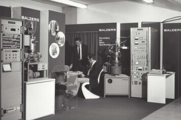 Balzers-Mass-Spectrometer-QMG511