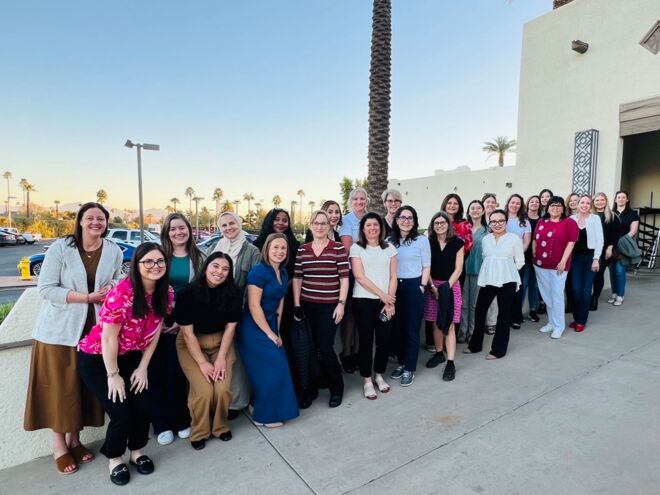 第2四半期コラボレーション・フォーラムでのFOA女性ミーティングの出席者。 第2四半期コラボレーション・フォーラムでのFOA女性ミーティングの出席者。