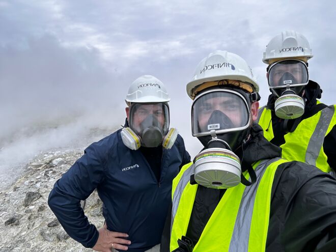 The Volcano Gas Emissions Exploration Team The Volcano Gas Emissions Exploration Team