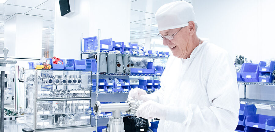 Sidepicture_ISS_Industrial Engineering_mobile Sidepicture_ISS_Industrial Engineering_mobile