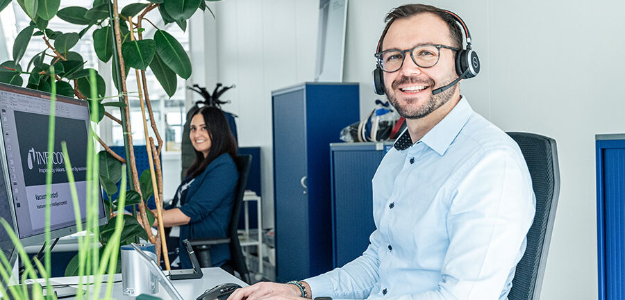 Sidepicture_Office_Marketing_mobile Sidepicture_Office_Marketing_mobile