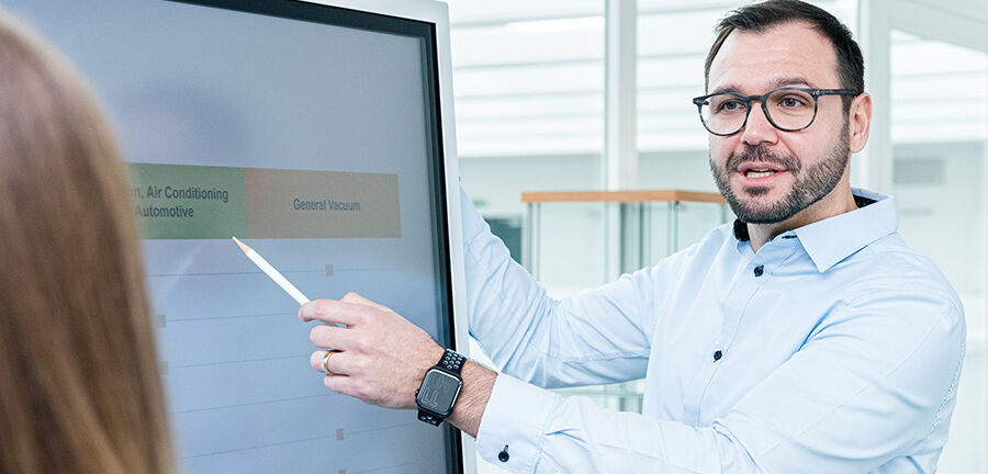 Sidepicture_Office_Human Resources_mobile Sidepicture_Office_Human Resources_mobile